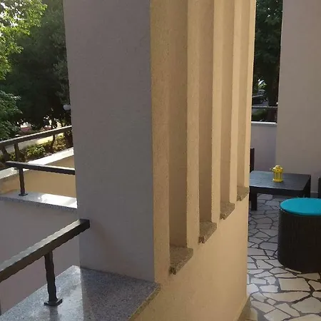 Katnic By The דירה *